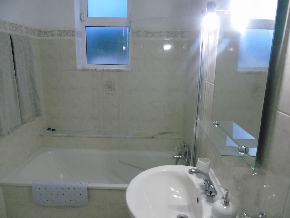 Lagos Guests B&B المظهر الخارجي الصورة